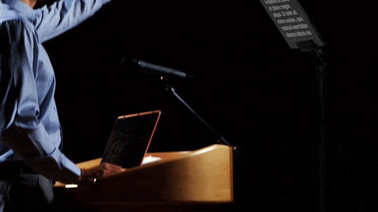 teleprompter-work1-min.gif