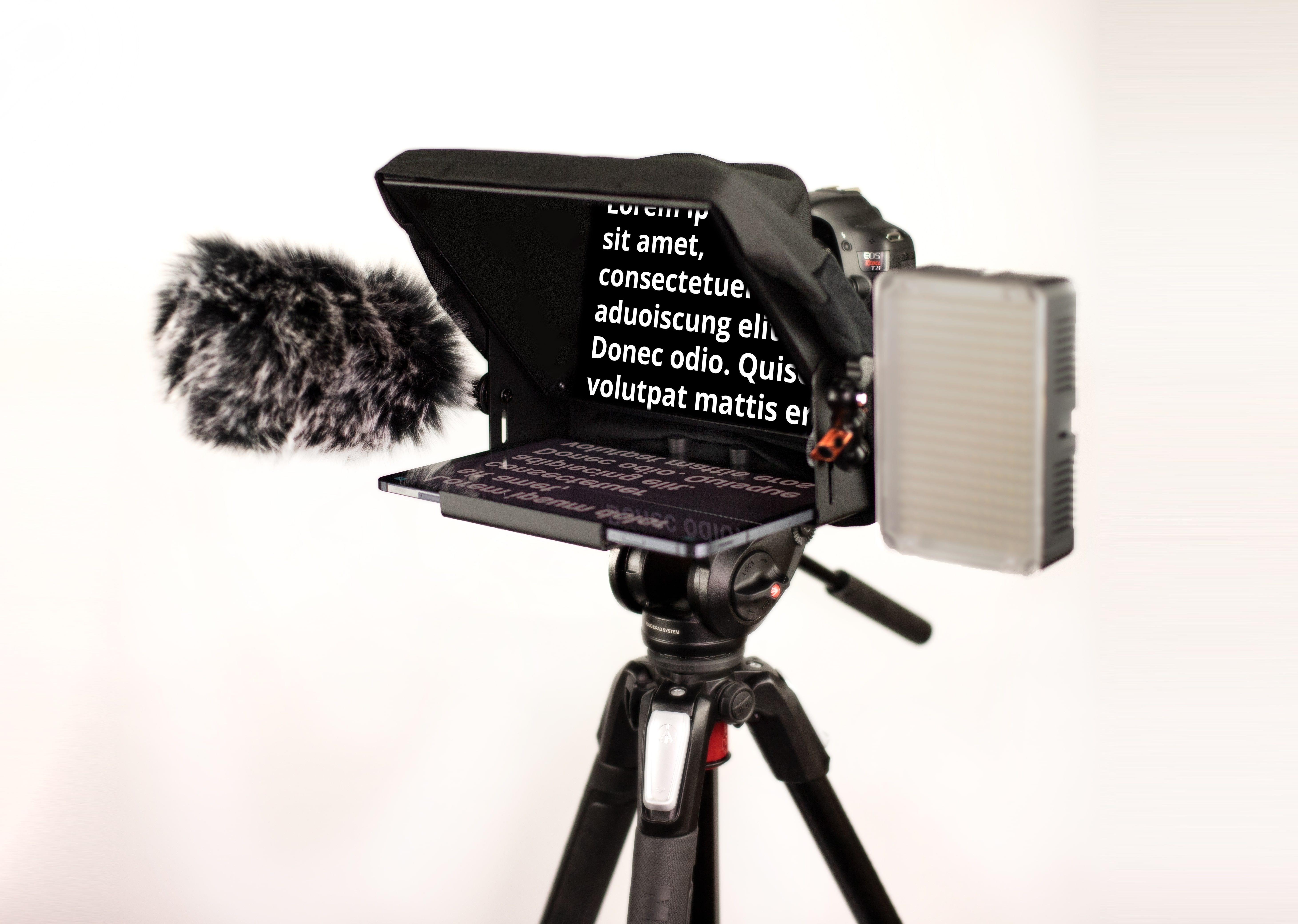 Teleprompter-PAD-With-accesories.jpg